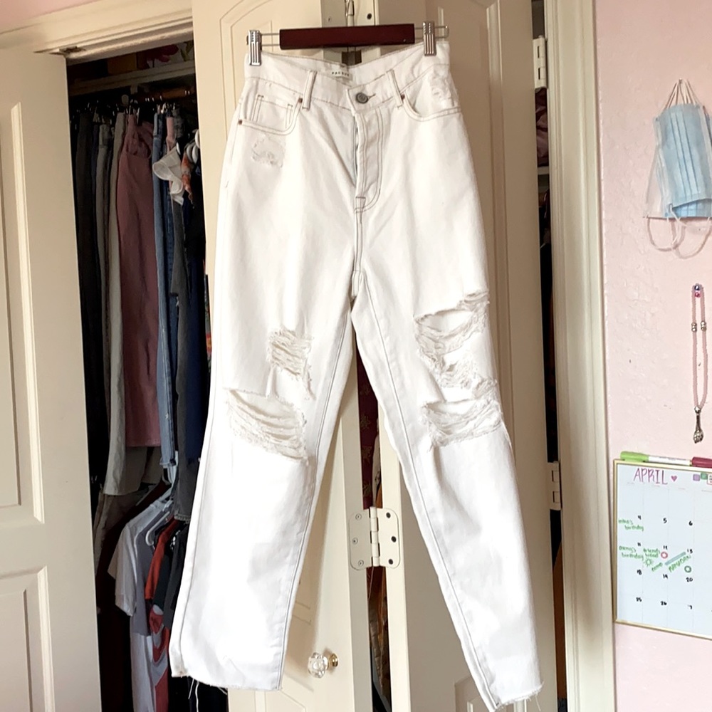 Pacsun Size 25 WideWhite Leg Jeans With Rips.